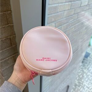 Marc Jacobs Daisy Round Cosmetics Pouch Bag